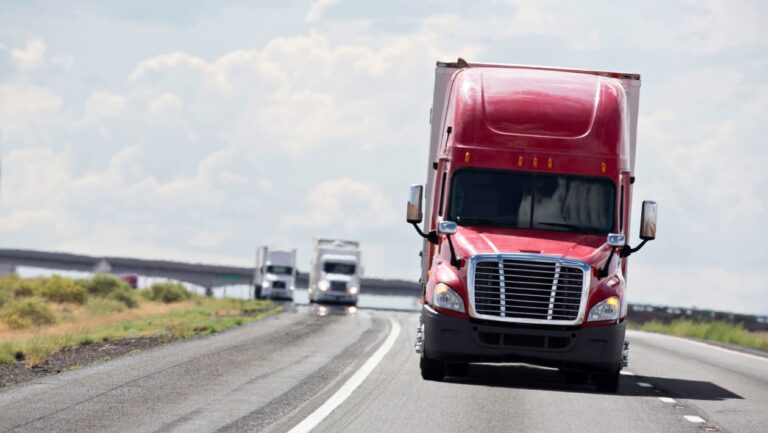 El IRS da a los camioneros una rebaja de impuestos en respuesta al cierre del oleoducto de Colonial