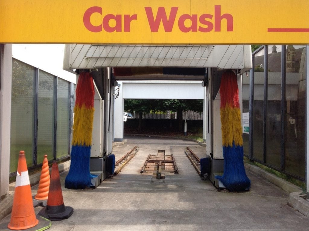 Cómo iniciar un negocio de lavado de autos