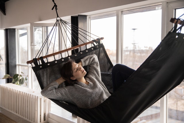 Las siestas energéticas reemplazan la productividad por una buena noche de sueño