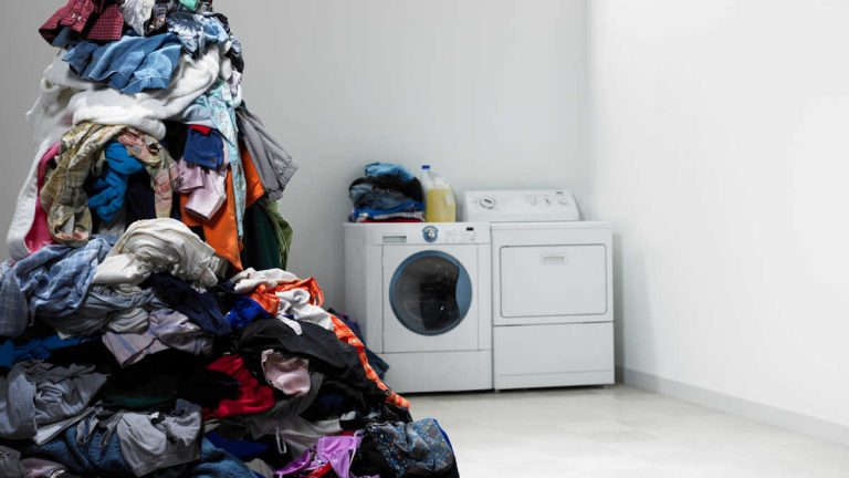 Crear un servicio de suscripción de lavandería: Un negocio secundario de bajo coste con ingresos recurrentes