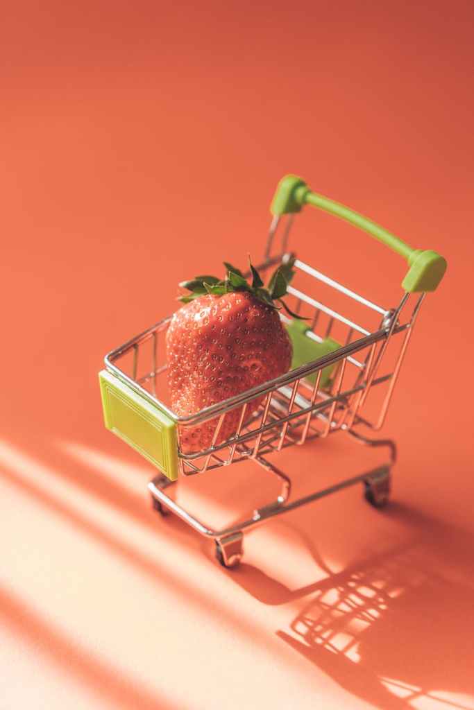 Miniatura del carrito de la compra con fresa dulce