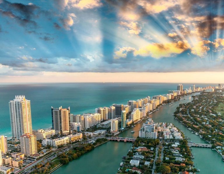 Trabajos en Miami sin papeles: Las mejores agencias de empleo de Miami