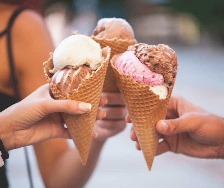 Gana dinero por comer helado