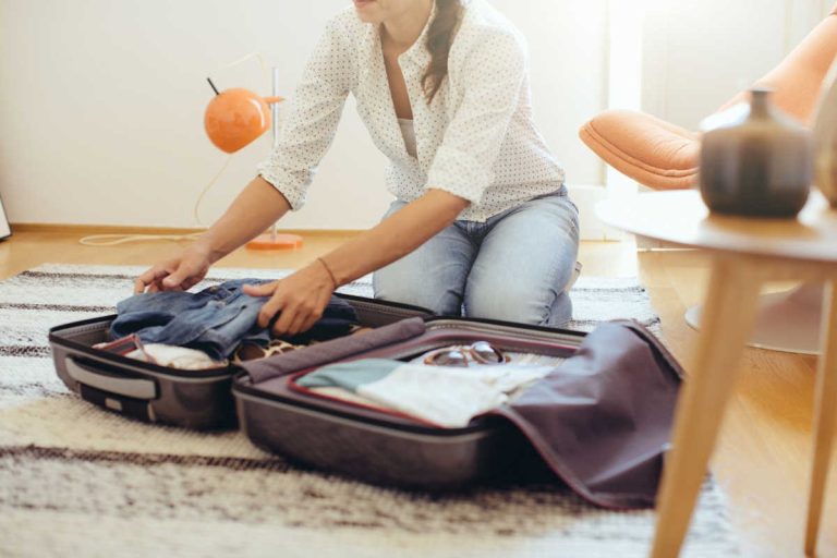 Lista de equipaje para viajes de negocios: Lo que no puede faltar en la maleta + consejos